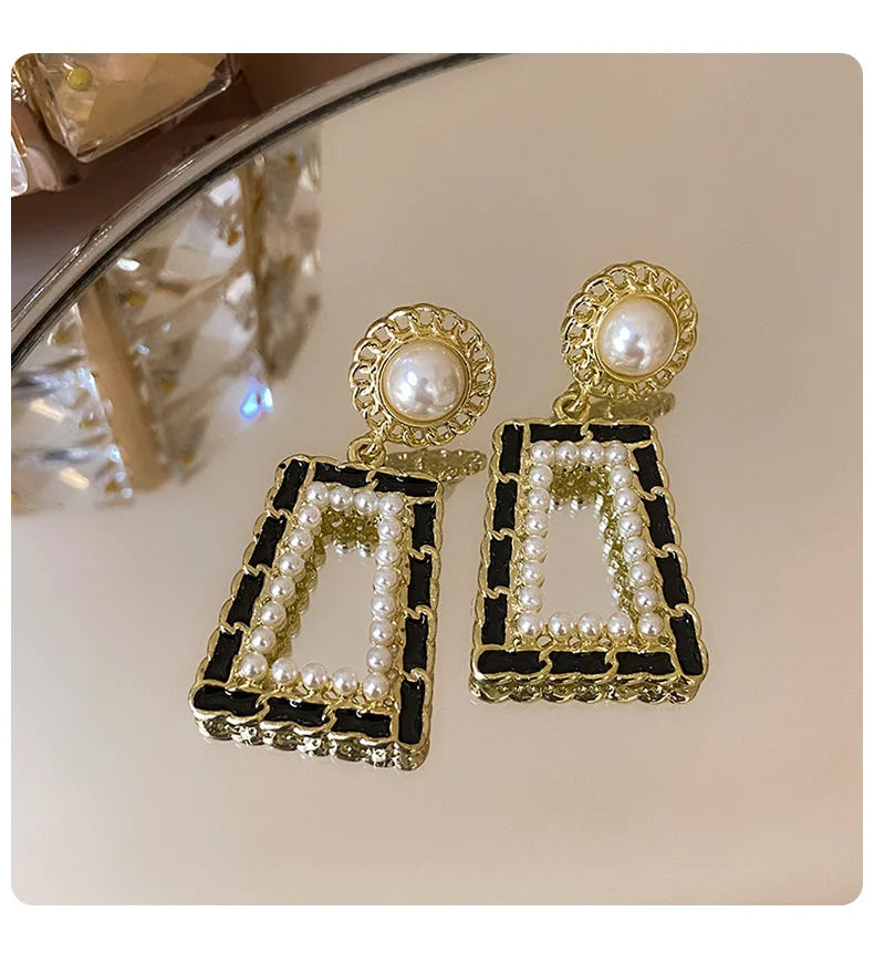 Jewelry CC Style Pearl Vintage Earrings - Flora