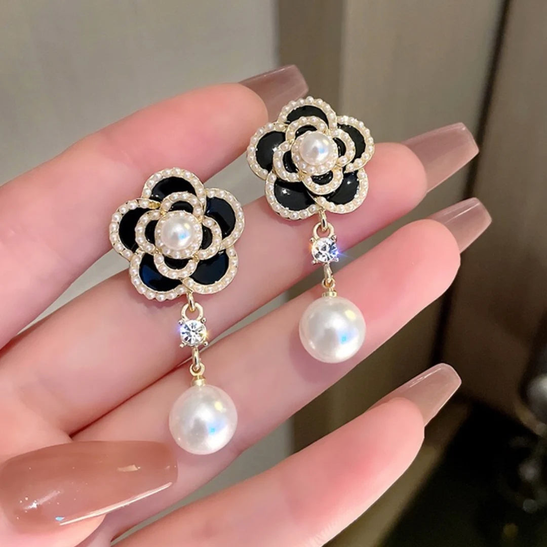 Baroque Ladies Classic Drop Earrings - Flora